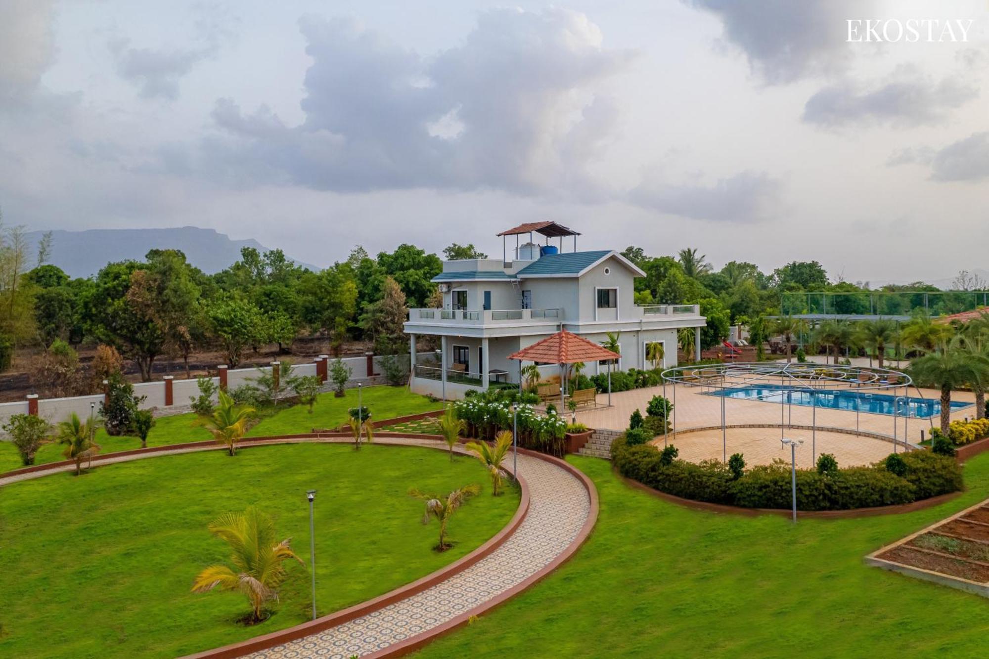 Ekostay Gold Palm Estate I Cricket Turf I Rain Dance I 2 Acre Property Карджат Экстерьер фото
