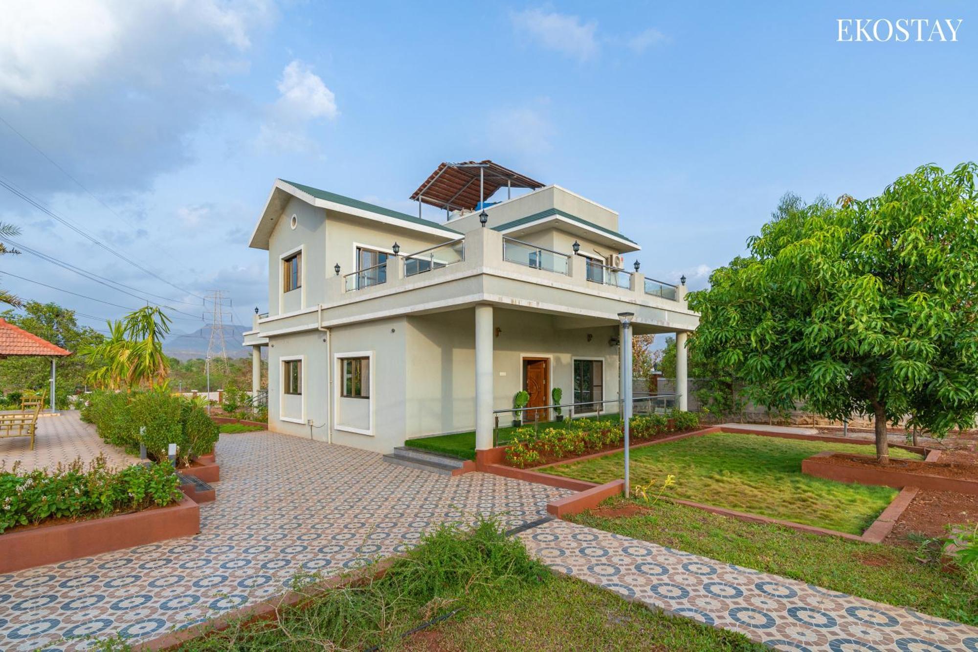 Ekostay Gold Palm Estate I Cricket Turf I Rain Dance I 2 Acre Property Карджат Экстерьер фото