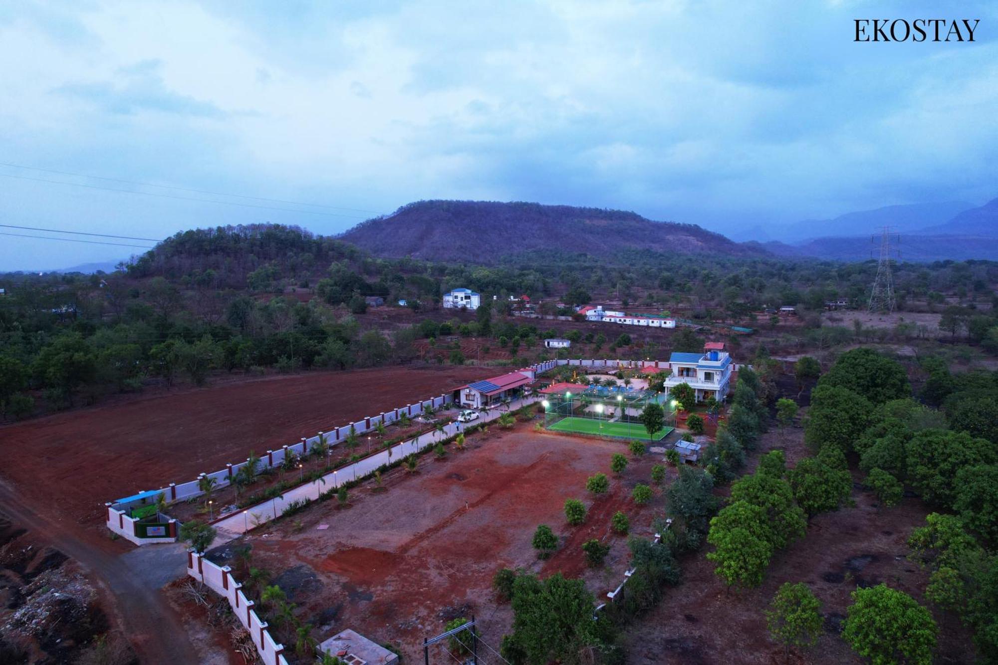 Ekostay Gold Palm Estate I Cricket Turf I Rain Dance I 2 Acre Property Карджат Экстерьер фото