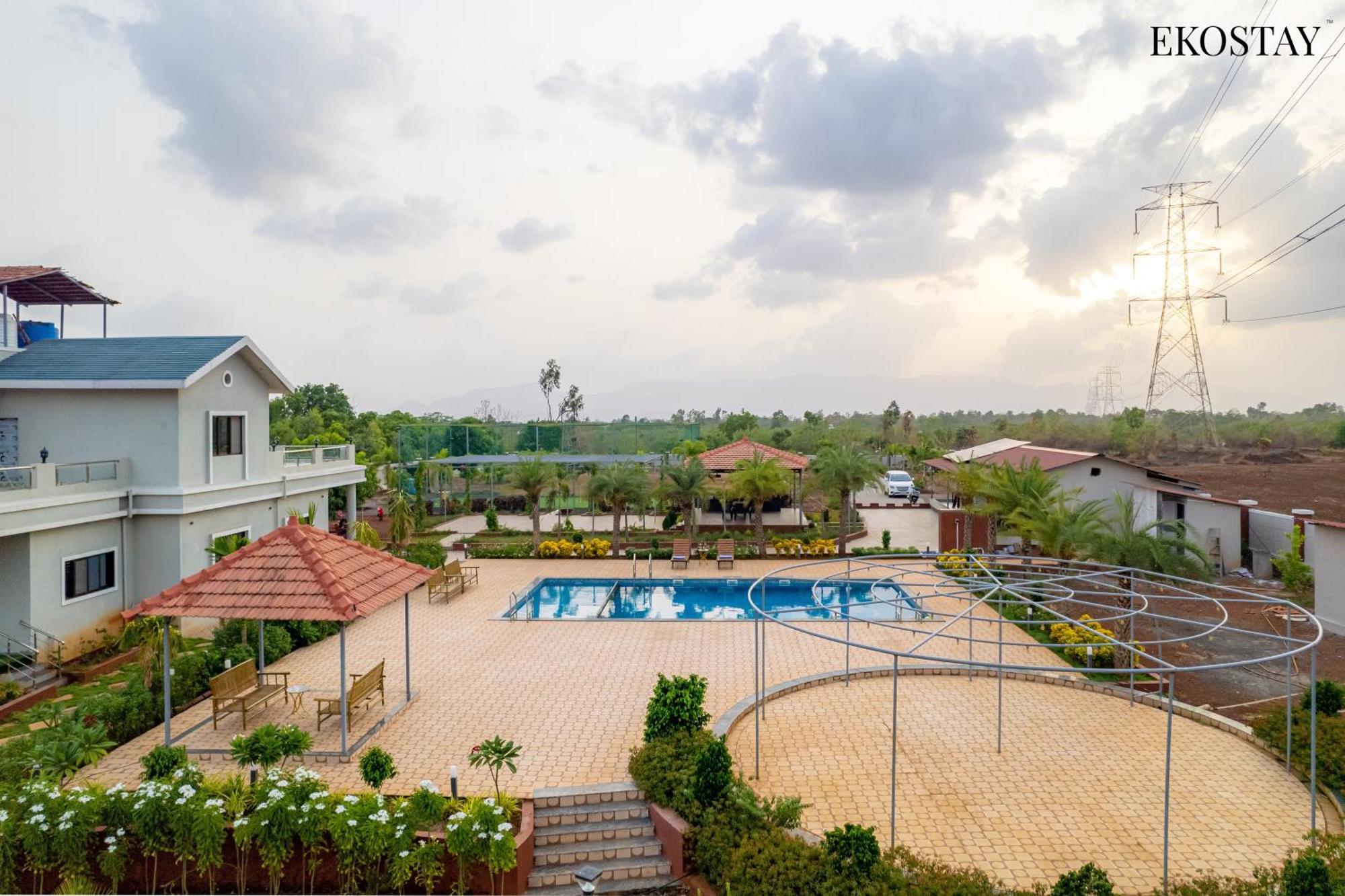 Ekostay Gold Palm Estate I Cricket Turf I Rain Dance I 2 Acre Property Карджат Экстерьер фото